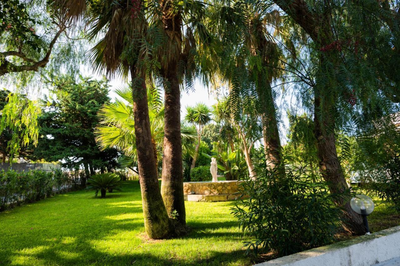 Vila Sicilian Oasi With Exotic Garden Santa Maria Del Focallo Exteriér fotografie